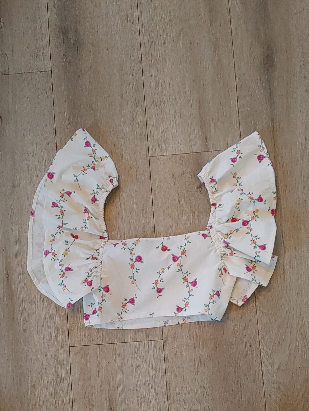 Zara White Bib with Pink Rose Print and Ruffle Trim Fairycore